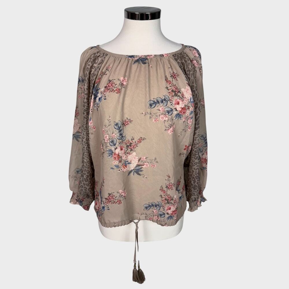 Cato est 1946 NEW NWT Medium Blouse Beige Gray Floral